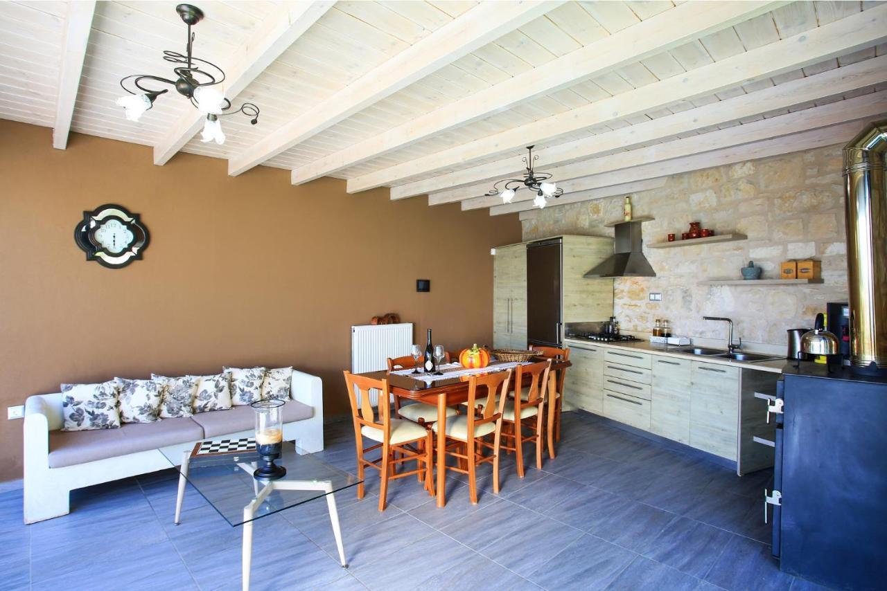 Design Villa Nicol - Heated Pool - Summer Kitchen Heraklion (Crete) Exterior foto